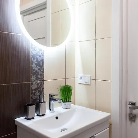 Alfa Franko Apartment